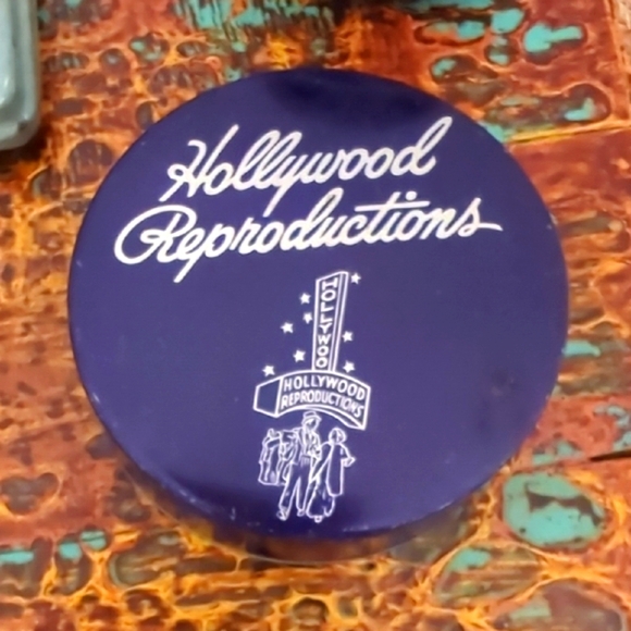 Vintage Collectible Lot with Various Items - Picture 4 of 9